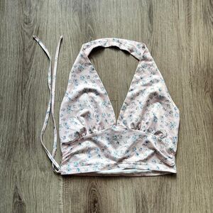 Shein Women's Pink floral cropped halter top Size 2